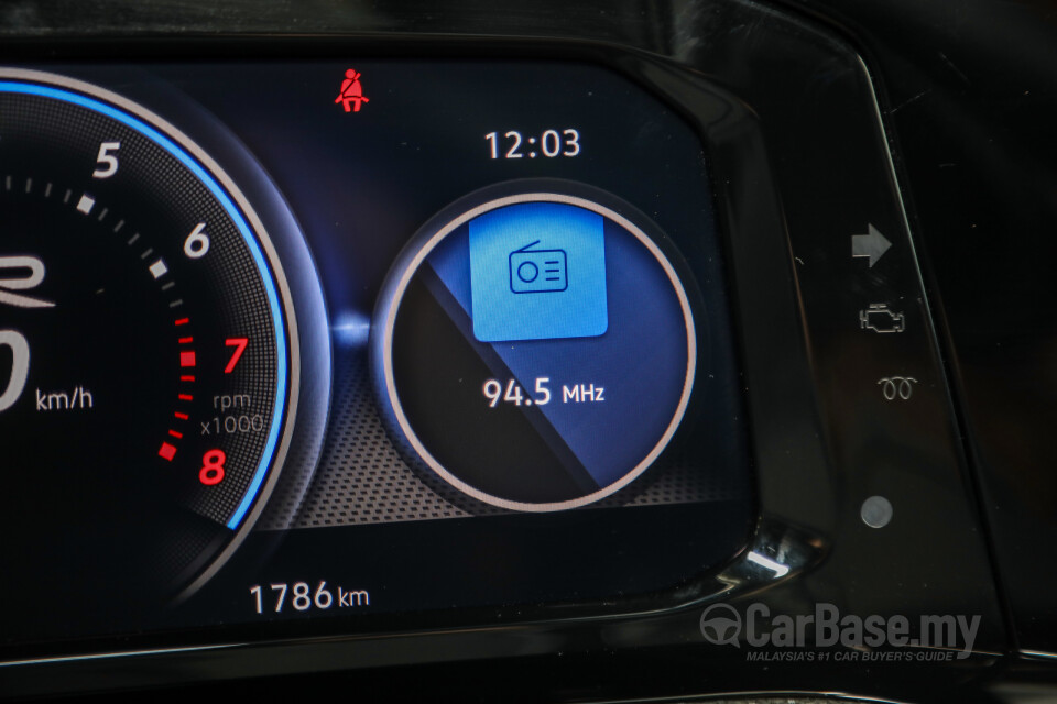 Volkswagen Golf R Mk8 R (2022) Interior