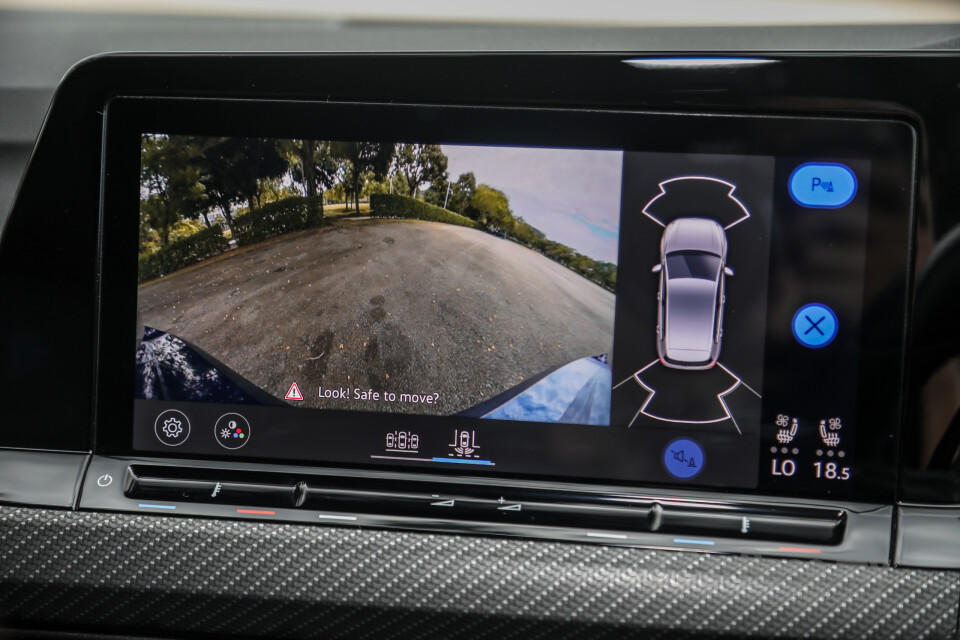 Volkswagen Golf R Mk8 R (2022) Interior