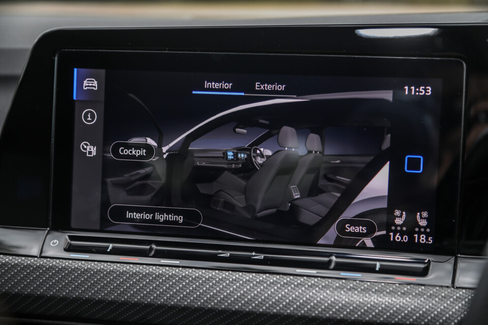Volkswagen Golf R Mk8 R (2022) Interior