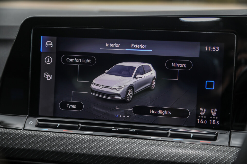 Volkswagen Golf R Mk8 R (2022) Interior