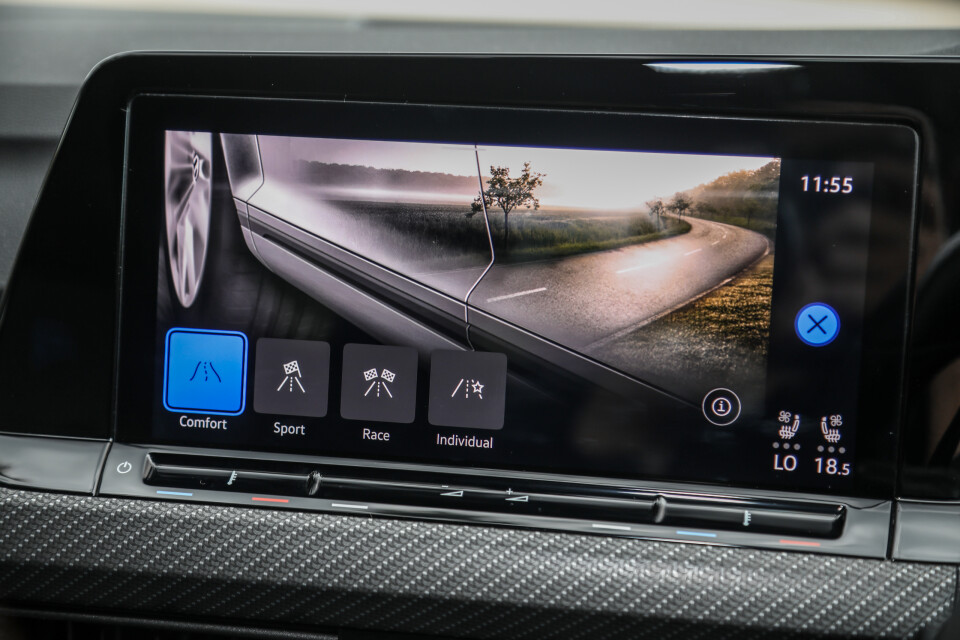 Volkswagen Golf R Mk8 R (2022) Interior