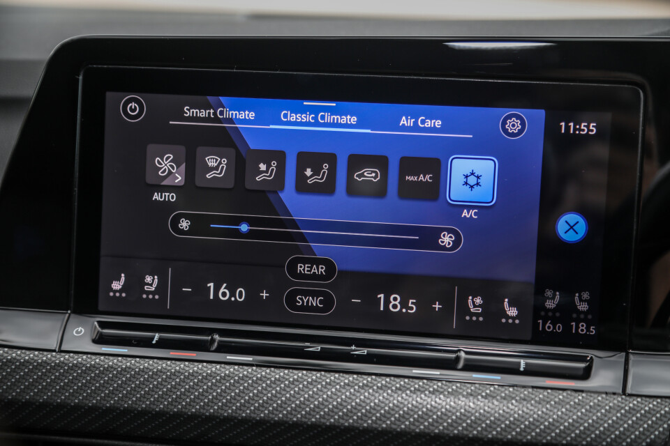 Volkswagen Golf R Mk8 R (2022) Interior