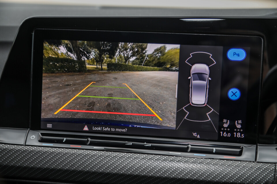 Volkswagen Golf R Mk8 R (2022) Interior