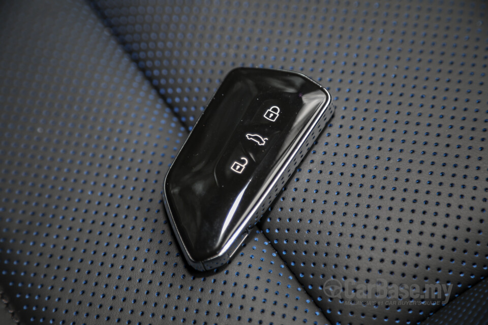 Volkswagen Golf R Mk8 R (2022) Interior