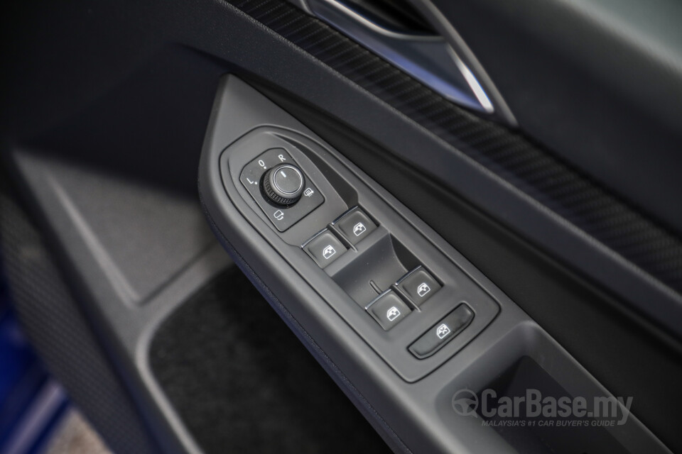 Volkswagen Golf R Mk8 R (2022) Interior