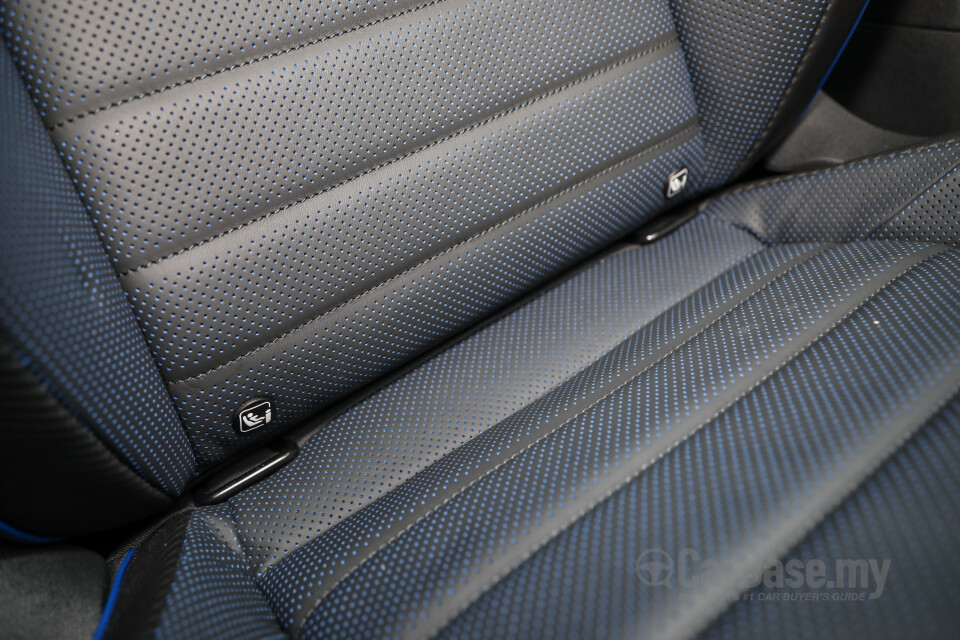 Volkswagen Golf R Mk8 R (2022) Interior