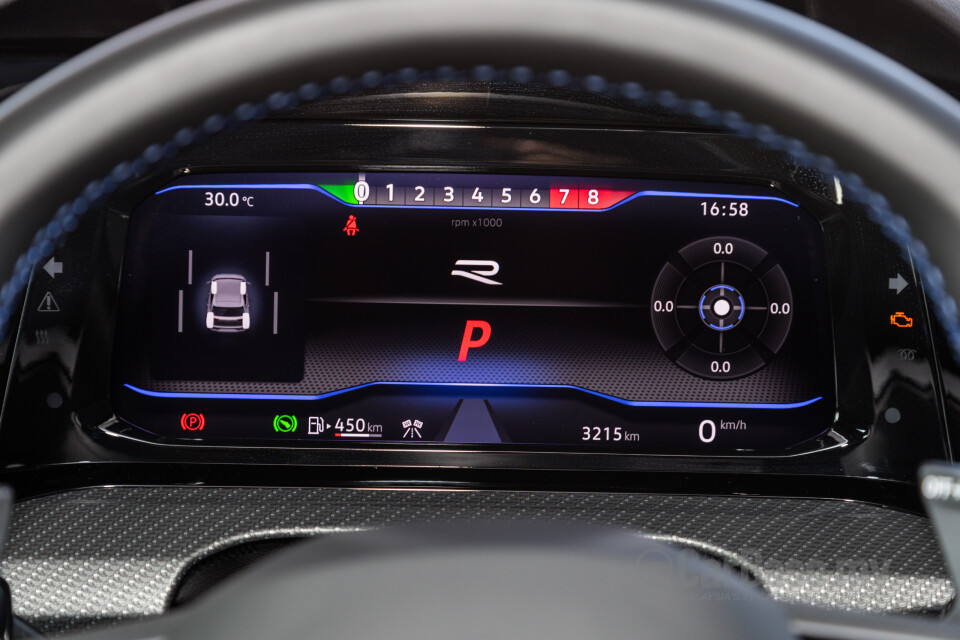 Volkswagen Golf R Mk8 R (2022) Interior