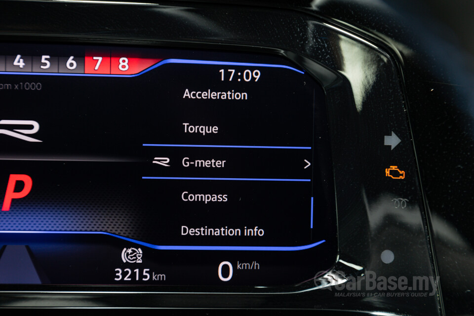 Volkswagen Golf R Mk8 R (2022) Interior