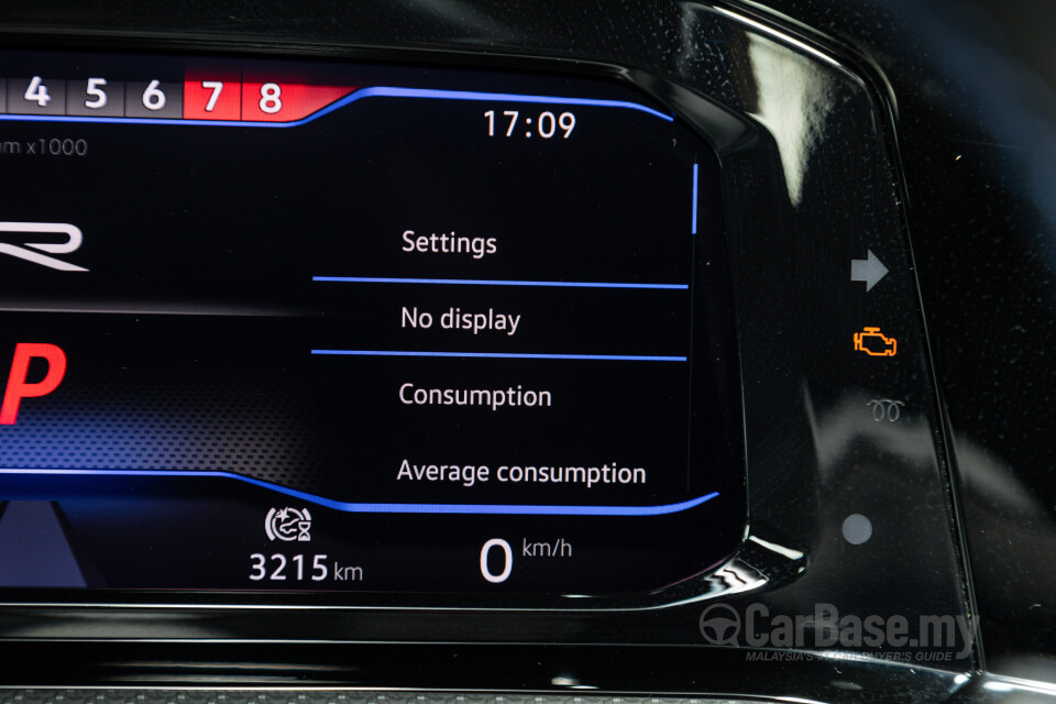 Volkswagen Golf R Mk8 R (2022) Interior