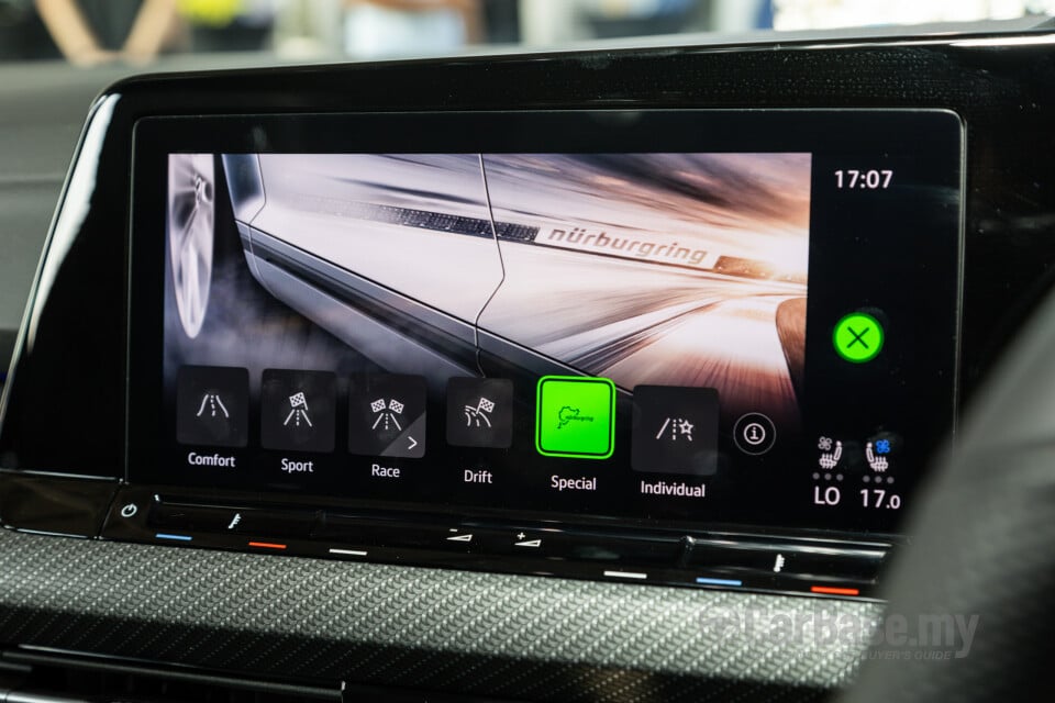 Volkswagen Golf R Mk8 R (2022) Interior