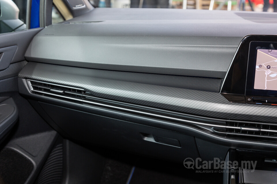 Volkswagen Golf R Mk8 R (2022) Interior