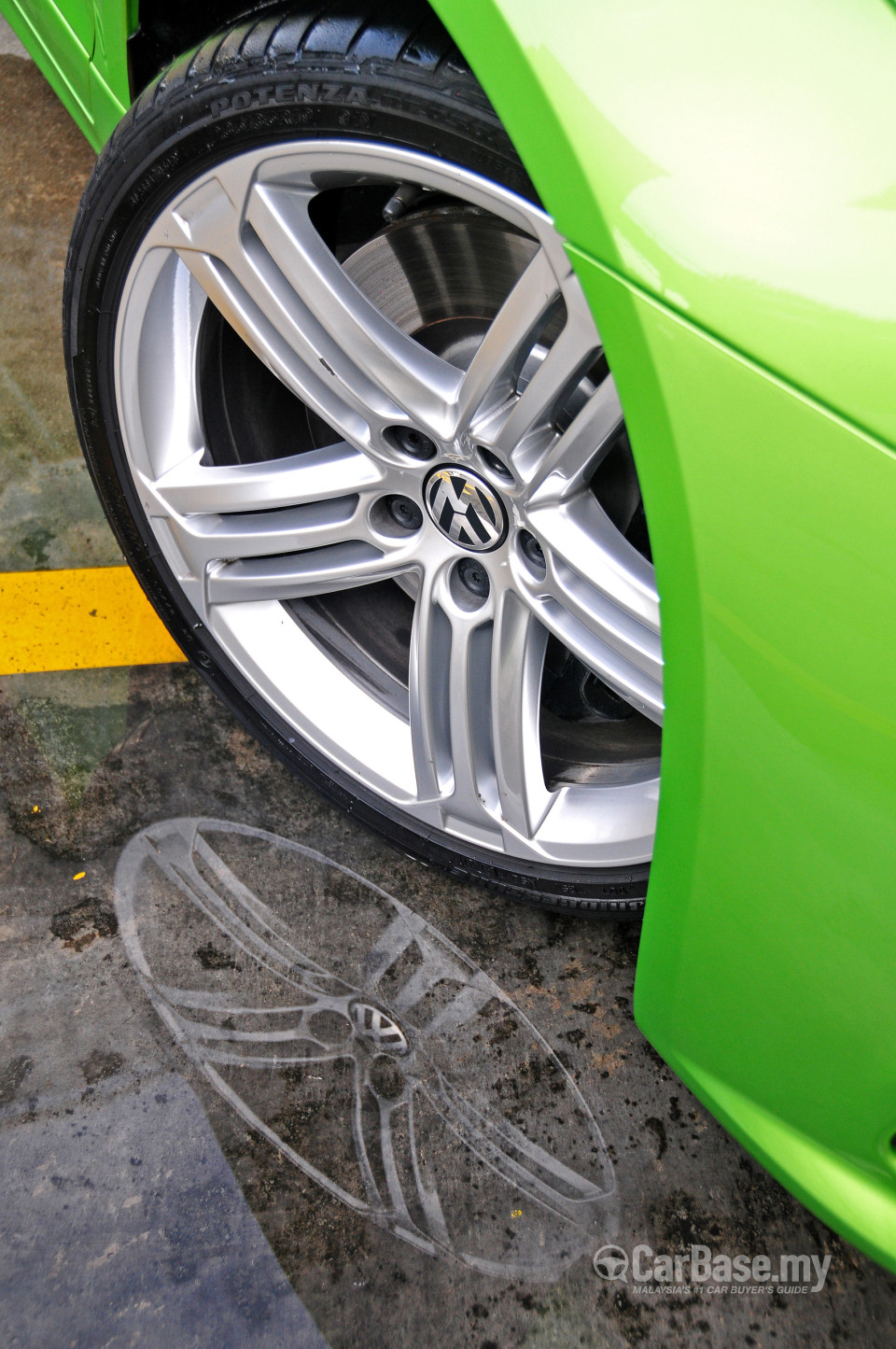 Volkswagen Scirocco R Mk3 (2012) Exterior