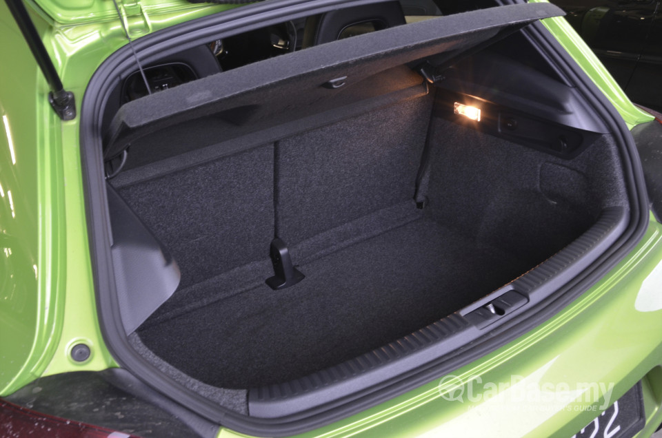Volkswagen Scirocco R Mk3 (2012) Exterior