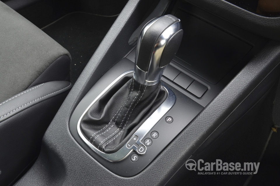 Volkswagen Scirocco R Mk3 (2012) Interior