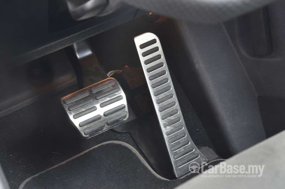 Volkswagen Scirocco R Mk3 (2012) Interior