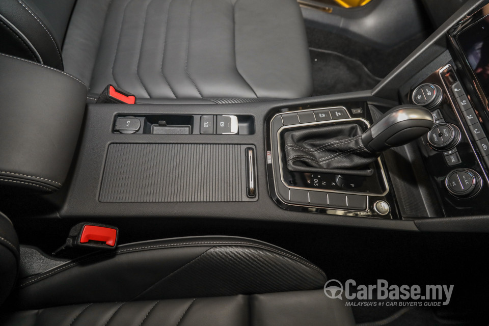 Volkswagen Arteon Mk1 (2020) Interior
