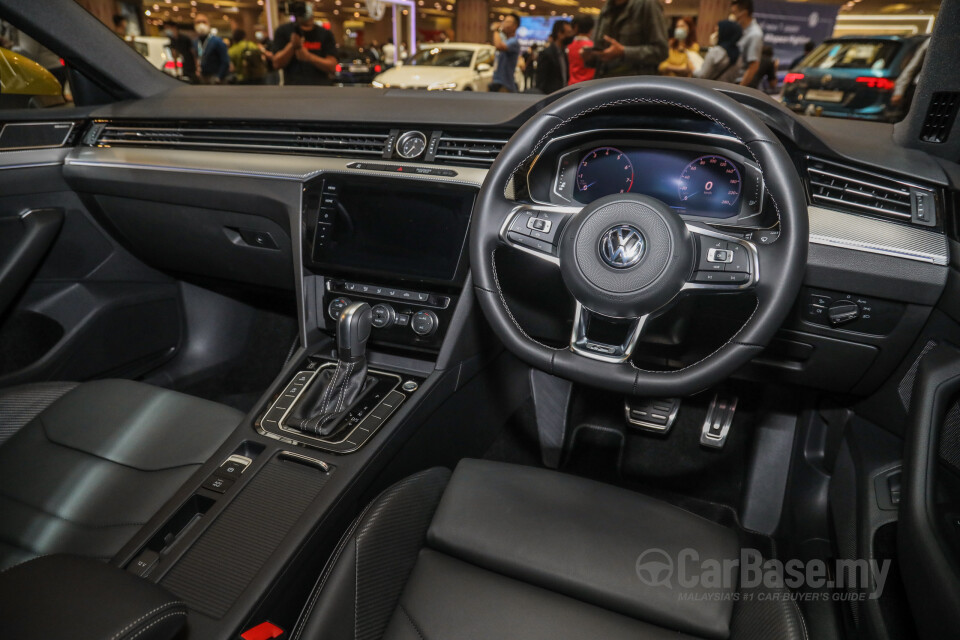 Volkswagen Touareg Mk2 (2010) Interior