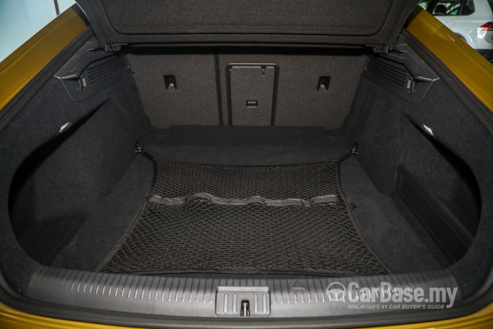 Volkswagen Arteon Mk1 (2020) Interior