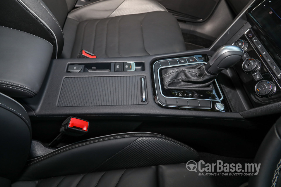 Volkswagen Arteon Mk1 (2020) Interior