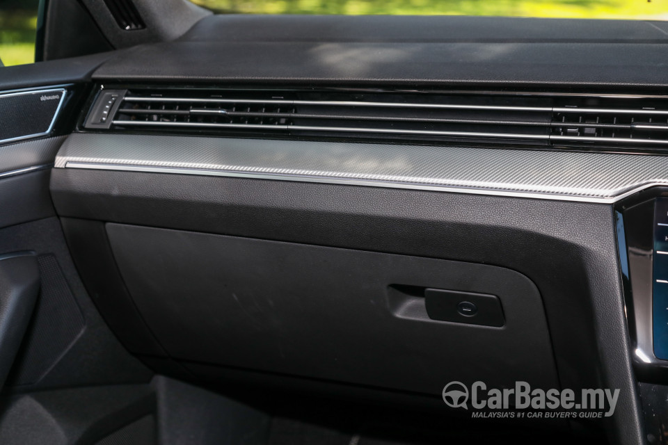 Volkswagen Arteon Mk1 (2020) Interior