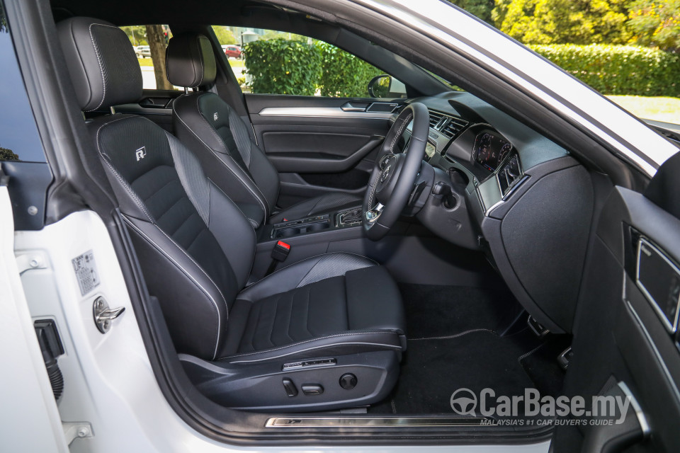 Volkswagen Arteon Mk1 (2020) Interior