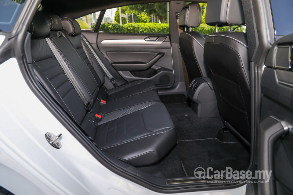 Volkswagen Arteon Mk1 (2020) Interior