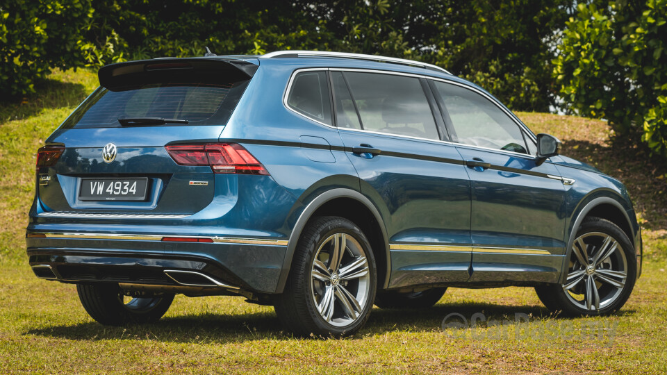 Volkswagen Touareg Mk2 (2010) Exterior