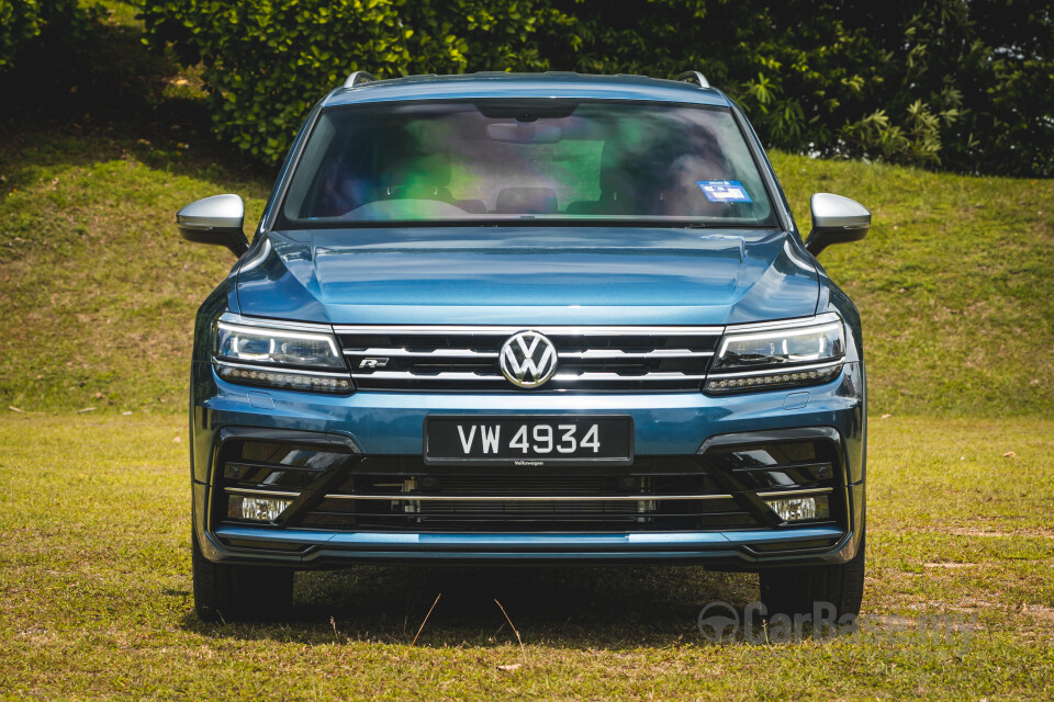 Perodua Aruz D38L (2019) Exterior