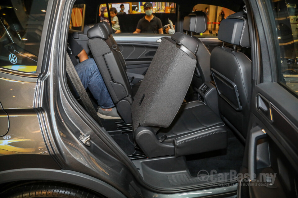 Audi A4 B9 (2016) Interior