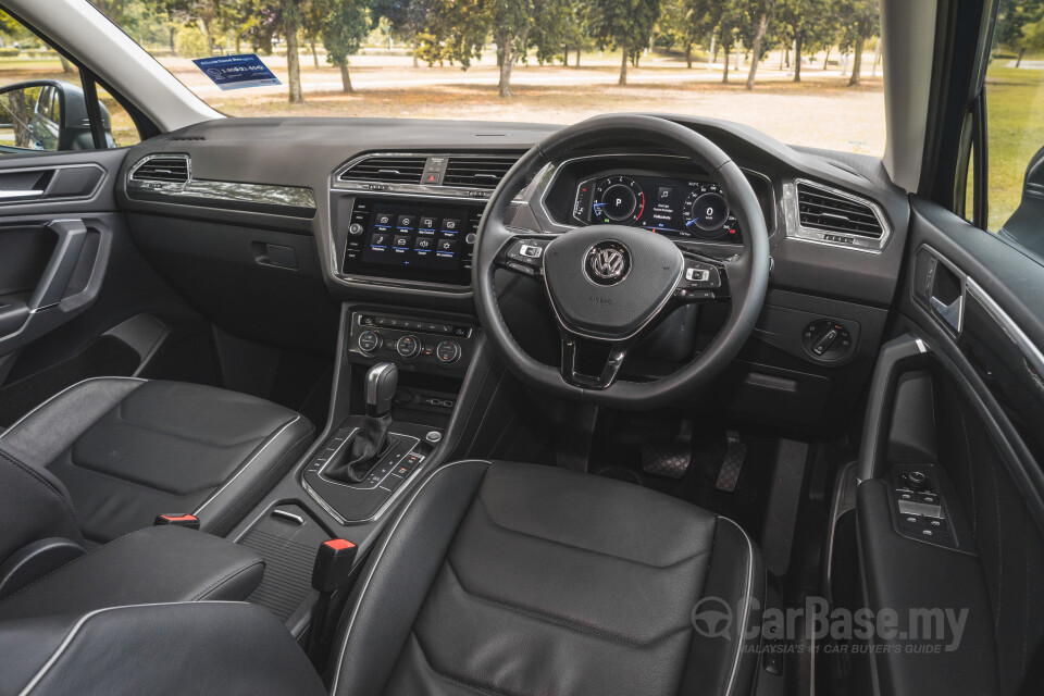 Audi A4 B9 (2016) Interior