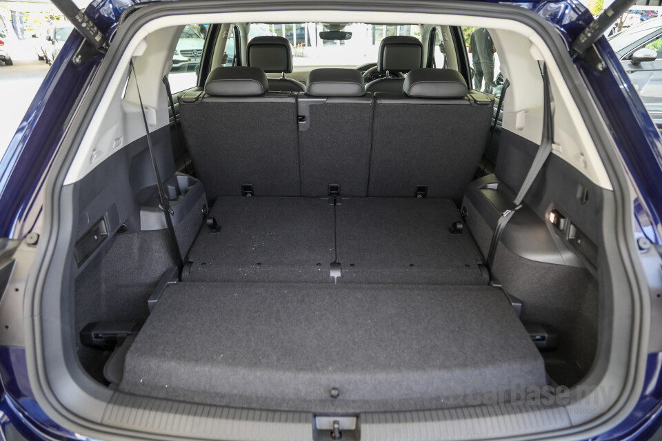 Volkswagen Tiguan Allspace Mk2 Facelift (2022) Interior