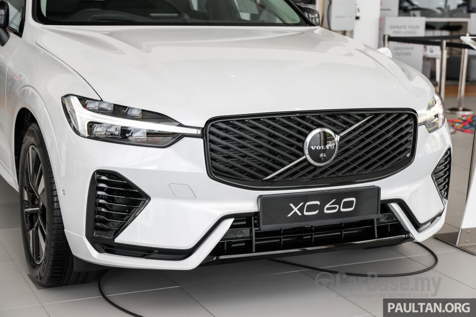 Volvo XC60 Mk2 Facelift 2 (2025) Exterior
