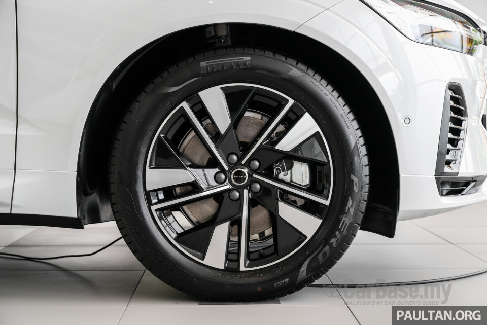 Volvo XC60 Mk2 Facelift 2 (2025) Exterior