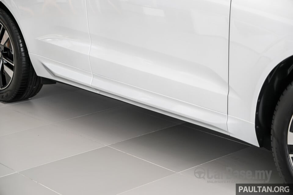 Volvo XC60 Mk2 Facelift 2 (2025) Exterior