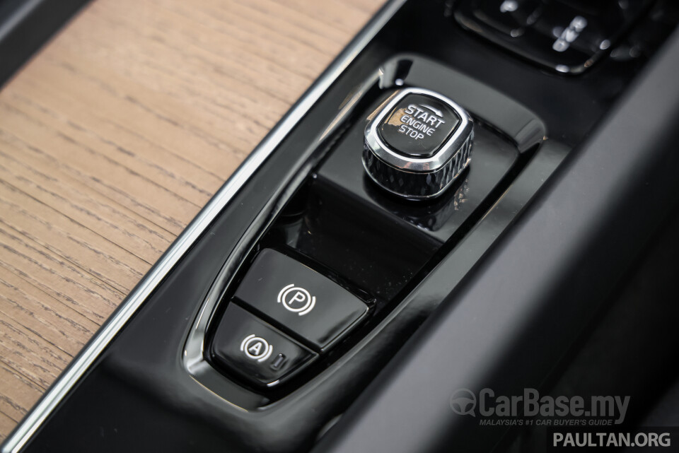 Volvo XC60 Mk2 Facelift 2 (2025) Interior