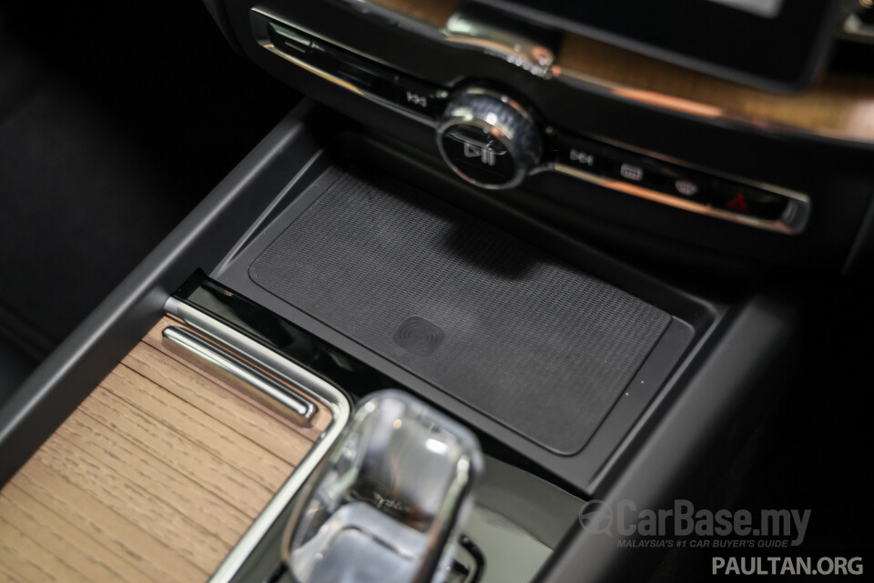 Volvo XC60 Mk2 Facelift 2 (2025) Interior