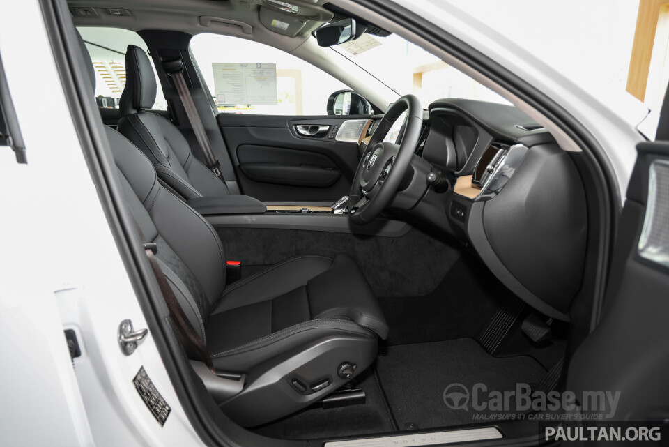 Volvo XC60 Mk2 Facelift 2 (2025) Interior