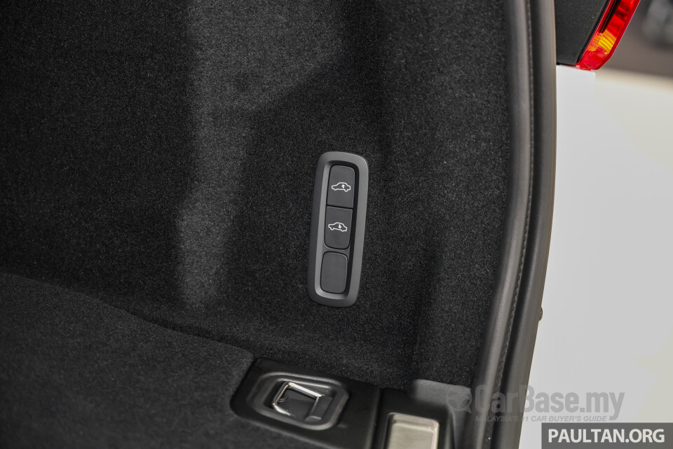 Volvo XC60 Mk2 Facelift 2 (2025) Interior