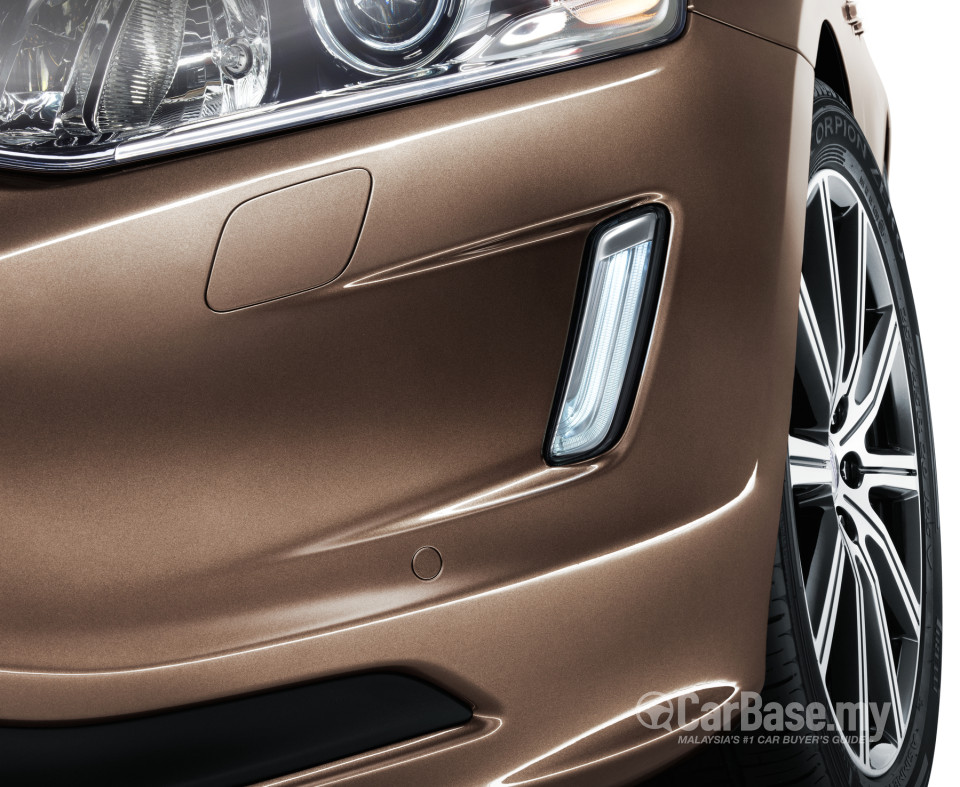 Volvo XC60 Mk1 Facelift (2014) Exterior