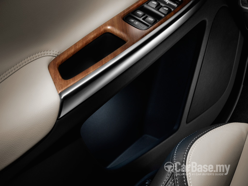 Volvo XC60 Mk1 Facelift (2014) Interior