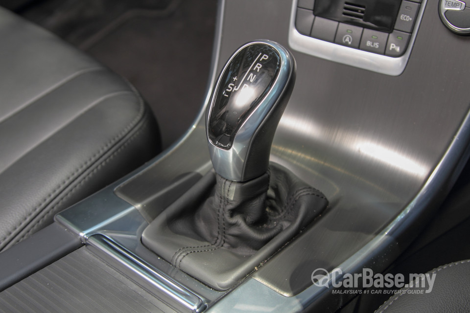 Volvo XC60 Mk1 Facelift (2014) Interior