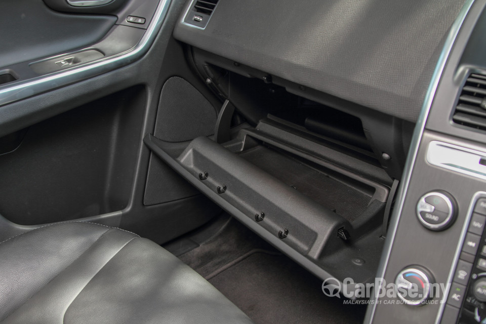 Volvo XC60 Mk1 Facelift (2014) Interior
