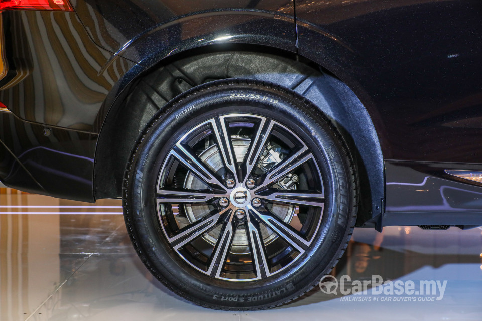 Volvo XC60 Mk2 (2018) Exterior