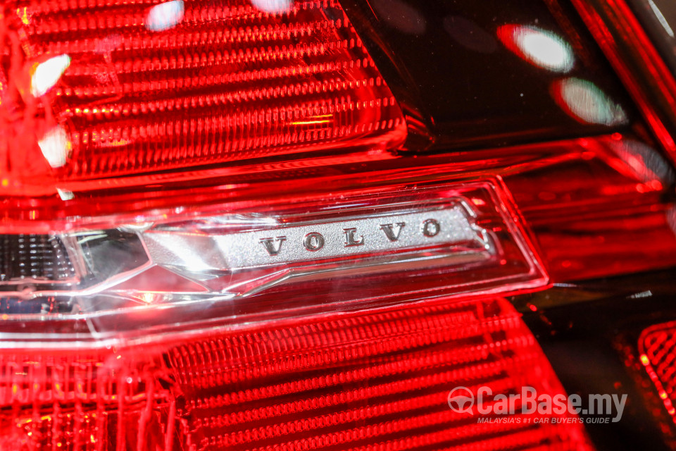Volvo XC60 Mk2 (2018) Exterior