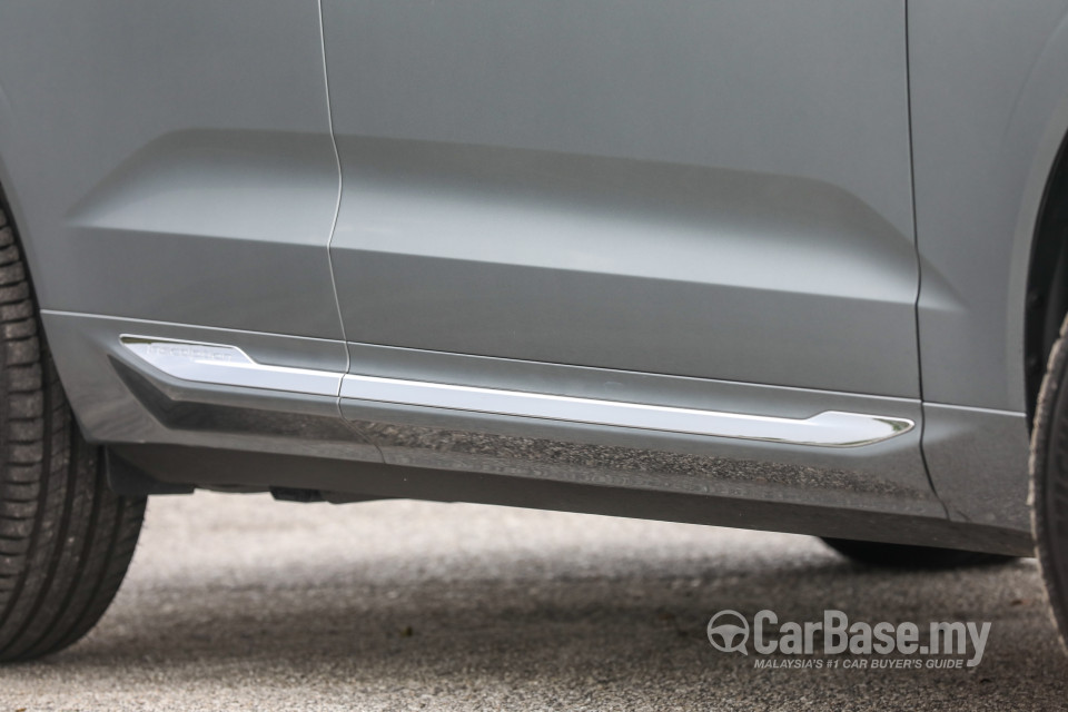Volvo XC60 Mk2 (2018) Exterior