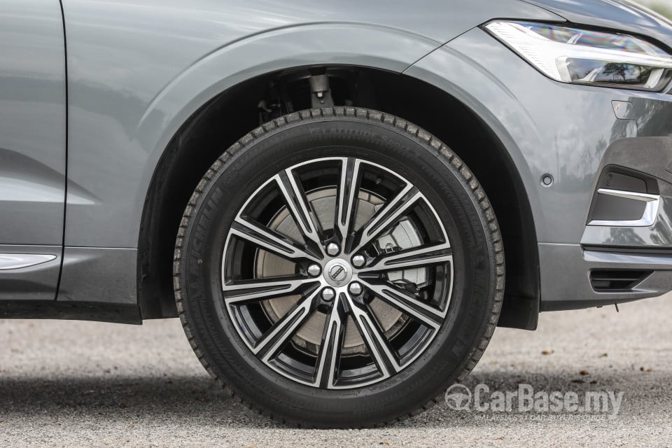 Volvo XC60 Mk2 (2018) Exterior