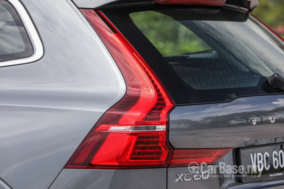 Volvo XC60 Mk2 (2018) Exterior