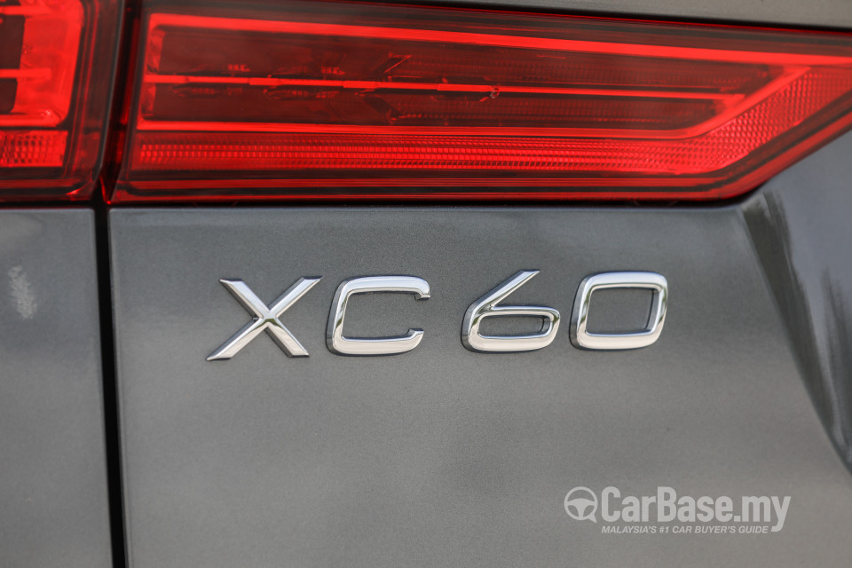Volvo XC60 Mk2 (2018) Exterior