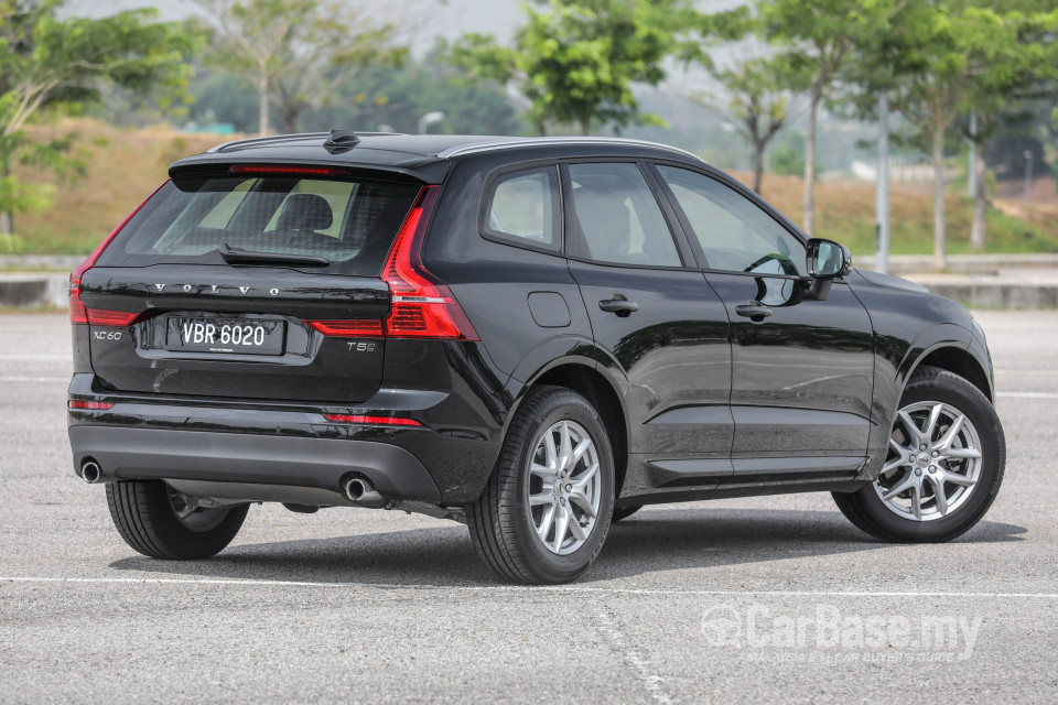 Volvo XC60 Mk2 (2018) Exterior