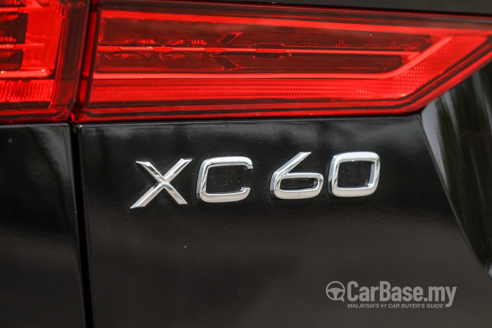 Volvo XC60 Mk2 (2018) Exterior